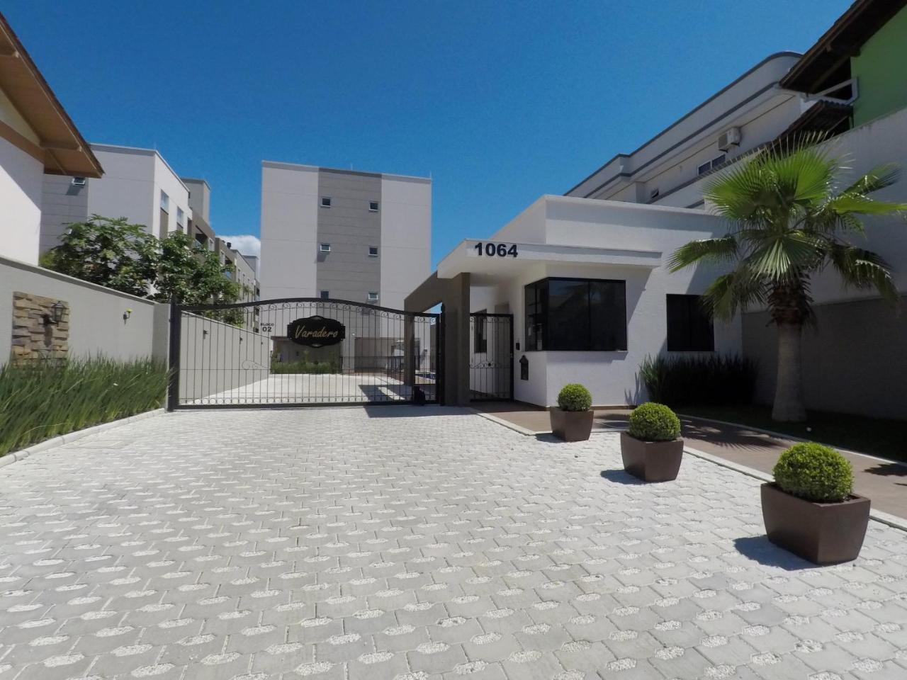 Edificio Varadero Bombinhas Luaran gambar
